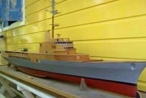 Porte-Hélicoptères Jeanne d'Arc en fin de réalisation