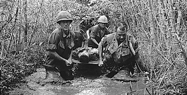 Scène de la guerre au Viet Nâm  - Doc. Le Devoir Montréal