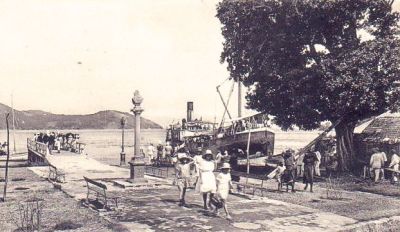 Une arrivée à Terre-de-Haut autrefois