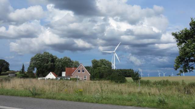 Paysage bucolique d'Allemagne du nord. - Ph. R. Joyeux